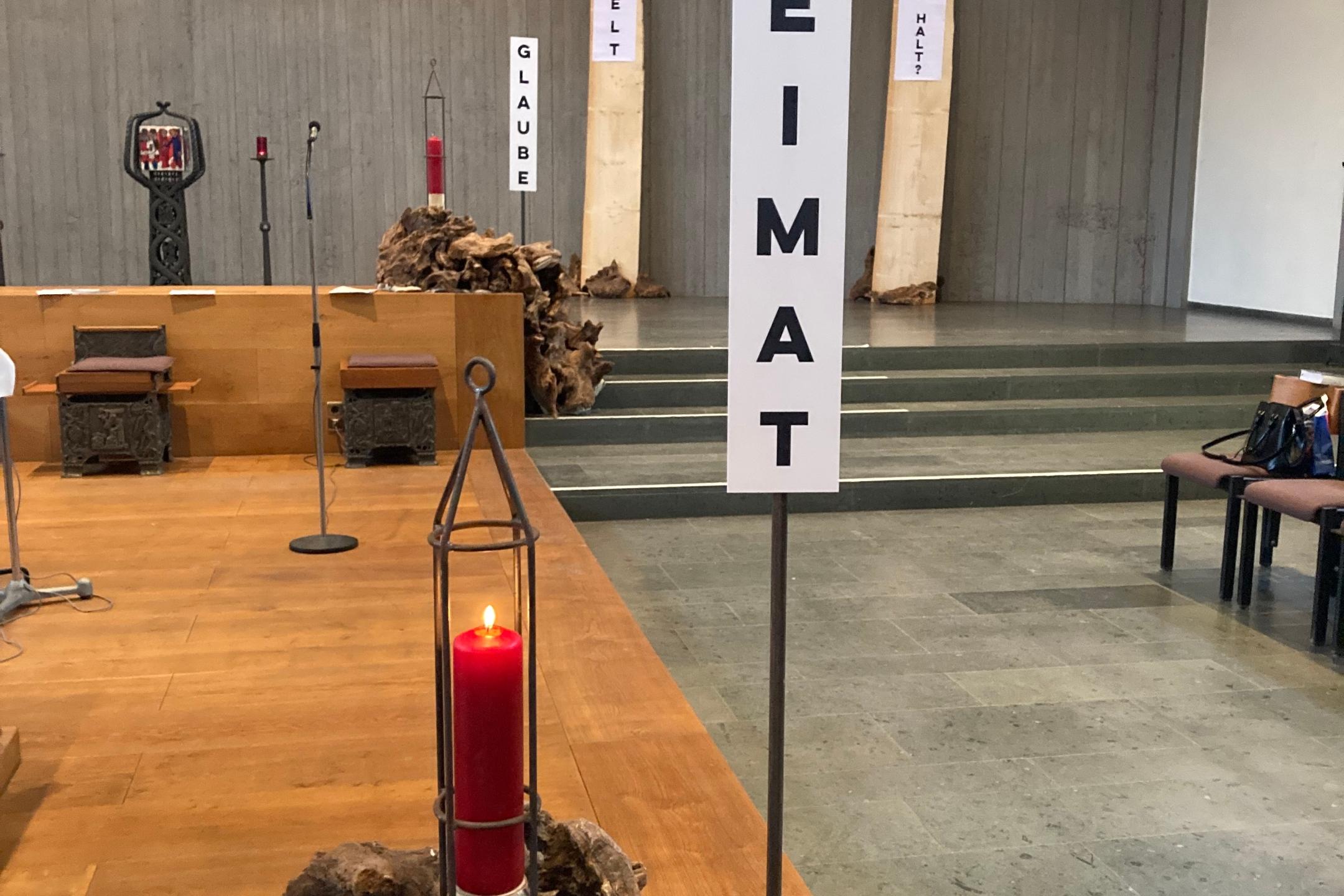 20251130 Adventsinstallation